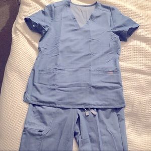 Small Tall Zamora Joggers and Small Casma Top